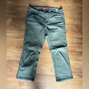 Khaki capris